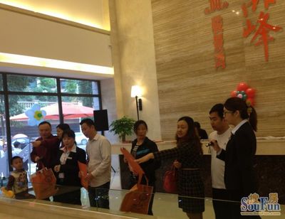 駿景灣品峰5月1日盛大開(kāi)放，家園年華活動(dòng)贏得市場(chǎng)好評(píng)